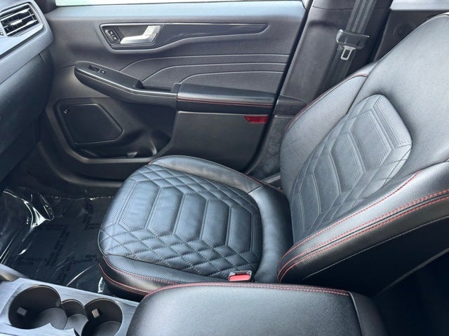 2023 Ford Escape Hybrid ST-Line Elite w/ Panoramic Moonroof + Head-Up Display