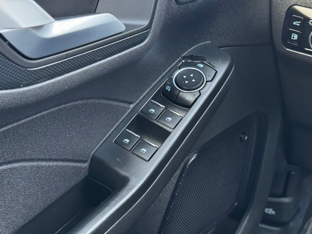 2023 Ford Escape Hybrid ST-Line Elite w/ Panoramic Moonroof + Head-Up Display