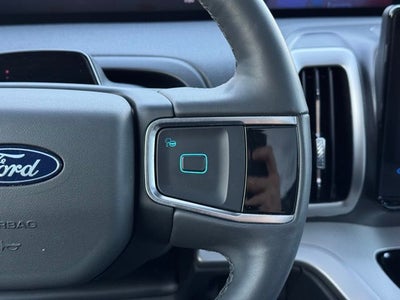 2025 Ford Expedition Max Active w/ Panoramic Moonroof + 8 Passenger Seating (2nd R