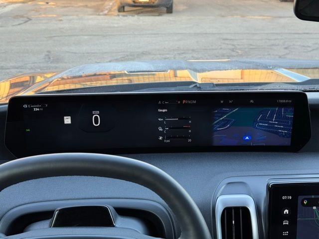 2025 Ford Expedition Max Active w/ Panoramic Moonroof + 8 Passenger Seating (2nd R