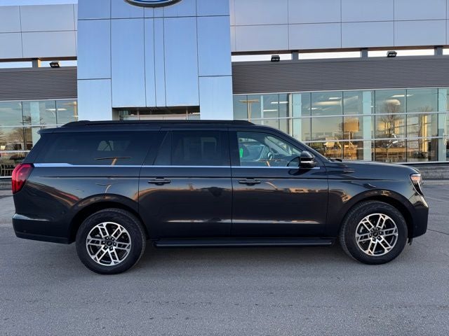 2025 Ford Expedition Max Active w/ Panoramic Moonroof + 8 Passenger Seating (2nd R