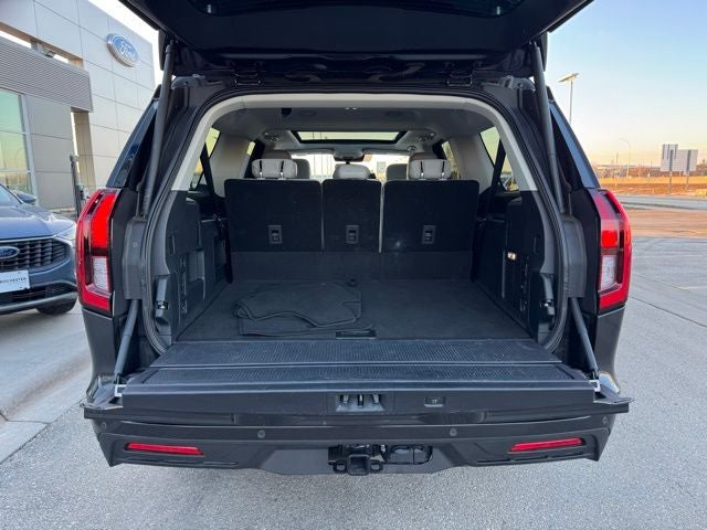 2025 Ford Expedition Max Active w/ Panoramic Moonroof + 8 Passenger Seating (2nd R