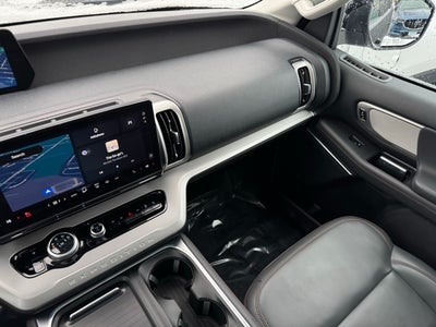 2025 Ford Expedition Max Active w/ Panoramic Moonroof + 8 Passenger Seating (2nd R