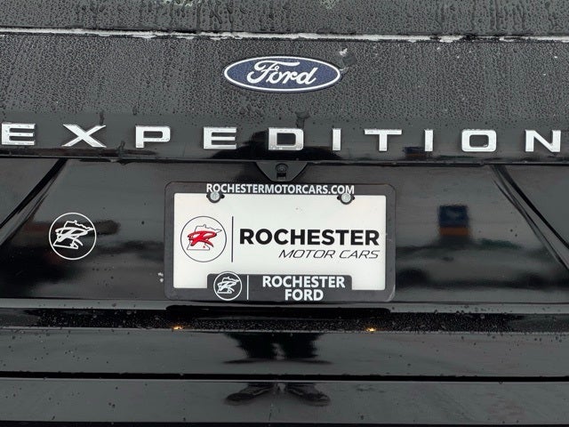 2025 Ford Expedition Max Active w/ Panoramic Moonroof + 8 Passenger Seating (2nd R