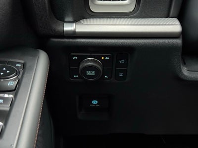 2025 Ford Expedition Max Active w/ Panoramic Moonroof + 8 Passenger Seating (2nd R