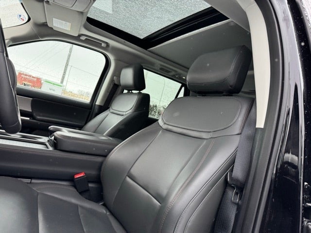 2025 Ford Expedition Max Active w/ Panoramic Moonroof + 8 Passenger Seating (2nd R