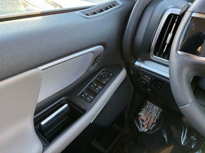 2025 Ford Expedition Max Active w/ Panoramic Moonroof + 8 Passenger Seating (2nd R