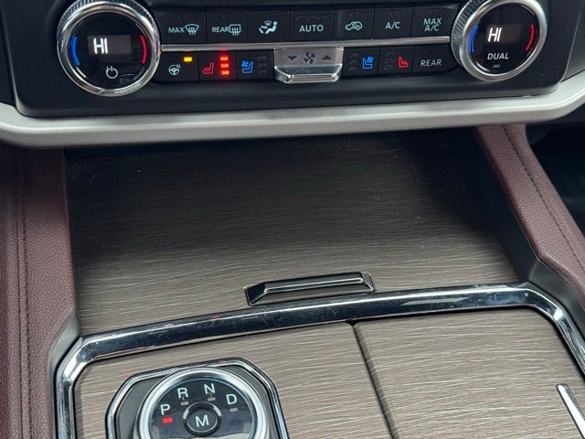 2022 Ford Expedition Max Limited w/ Panoramic Moonroof + HD Tow Package