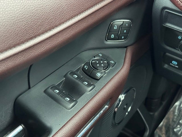 2022 Ford Expedition Max Limited w/ Panoramic Moonroof + HD Tow Package