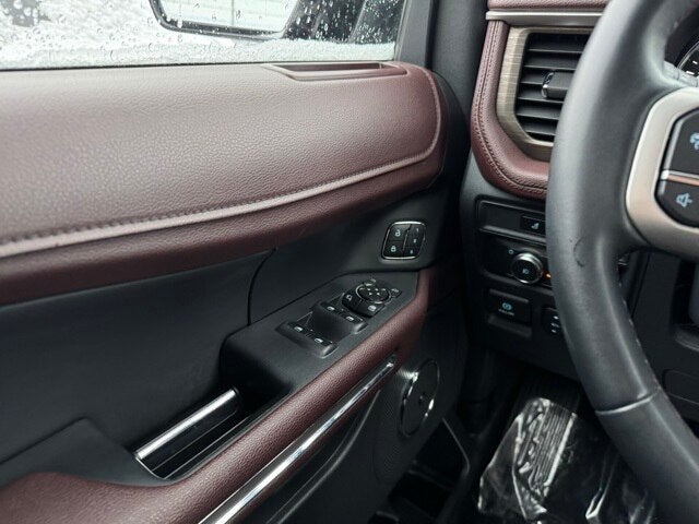 2022 Ford Expedition Max Limited w/ Panoramic Moonroof + HD Tow Package