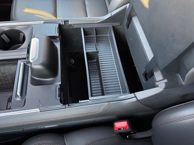 2025 Ford Expedition Active w/ Panoramic Moonroof + 2nd Row Bucket Seats