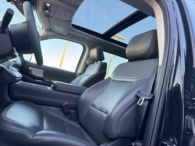 2025 Ford Expedition Active w/ Panoramic Moonroof + 2nd Row Bucket Seats