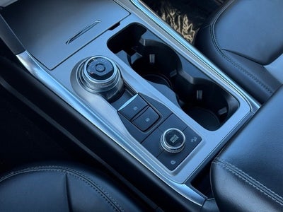 2023 Ford Explorer XLT w/ Twin Panel Moonroof + Trailer Tow Package