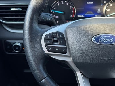 2023 Ford Explorer XLT w/ Twin Panel Moonroof + Trailer Tow Package