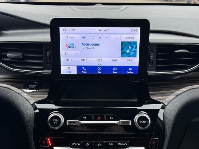 2023 Ford Explorer Limited Special w/ Heated Steering Wheel + Adaptive Cruise