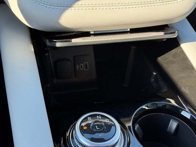 2025 Ford Explorer Platinum w/ Twin Panel Moonroof + Massaging Seats