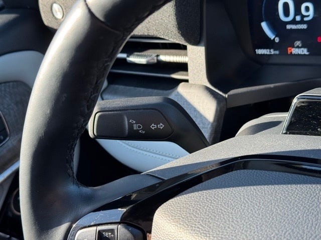 2025 Ford Explorer Platinum w/ Twin Panel Moonroof + Massaging Seats