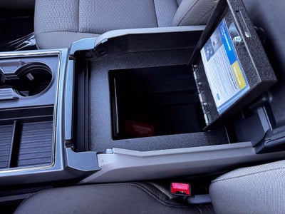 2022 Ford F-250SD XLT w/Heated Seats + Spray Liner