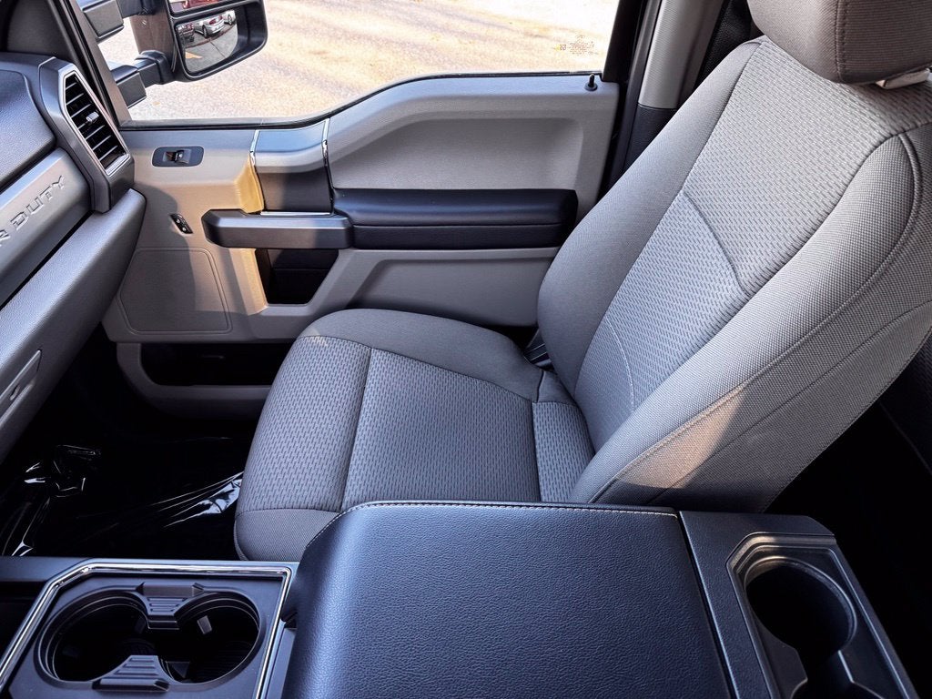 2022 Ford F-250SD XLT w/Heated Seats + Spray Liner
