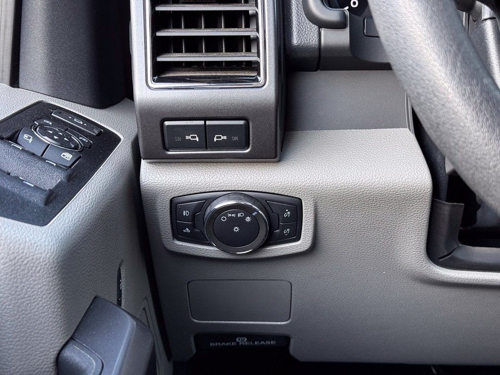 2022 Ford F-250SD XLT w/Heated Seats + Spray Liner