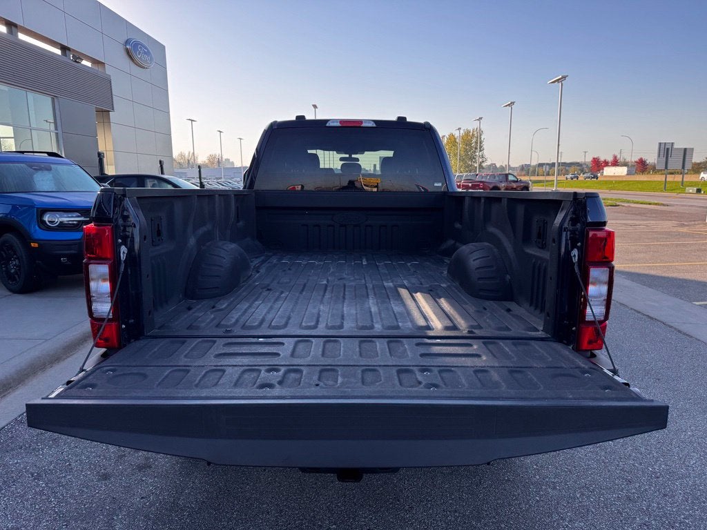 2022 Ford F-250SD XLT w/Heated Seats + Spray Liner