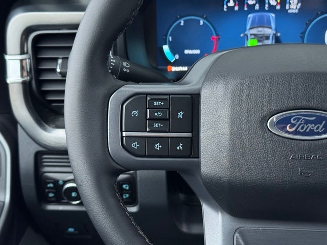 2026 Ford F-350SD Lariat w/ Twin Panel Moonroof + 2kw Pro Power Onboard