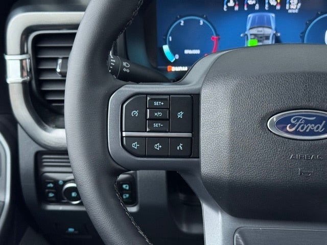 2026 Ford F-350SD Lariat w/ Twin Panel Moonroof + 2kw Pro Power Onboard