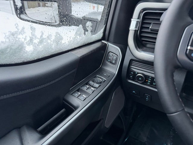 2026 Ford F-350SD Lariat w/ Twin Panel Moonroof + 2kw Pro Power Onboard