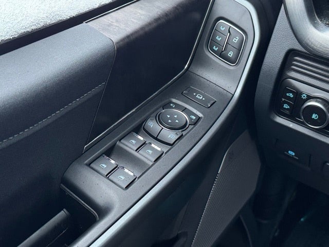 2026 Ford F-350SD Lariat w/ Twin Panel Moonroof + 2kw Pro Power Onboard