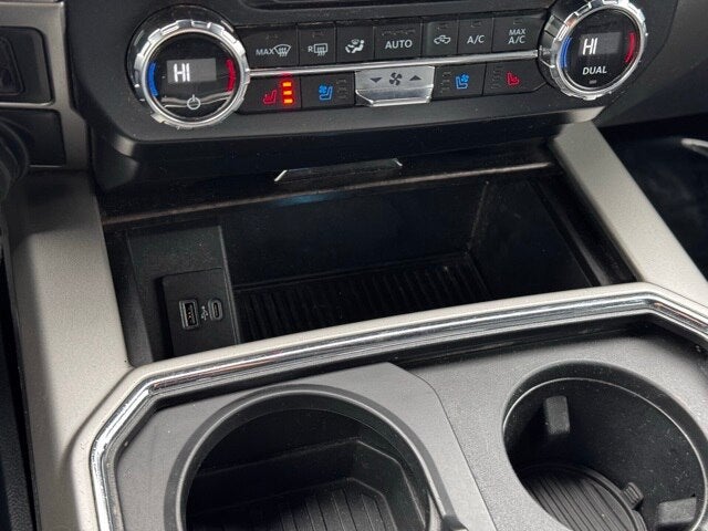 2022 Ford F-350SD Lariat Special w/ Twin Panel Moonroof + 360 Camera