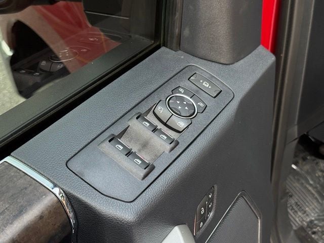 2022 Ford F-350SD Lariat