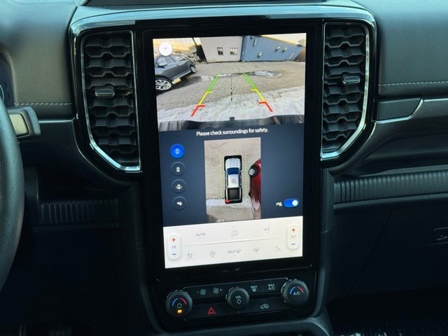 2024 Ford Ranger Lariat w/ Heated Steering Wheel + Tow Package