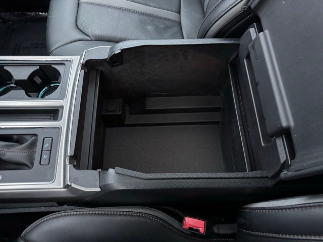 2019 Ford F-150 Platinum w/ Twin Panel Moonroof + Massaging Seats