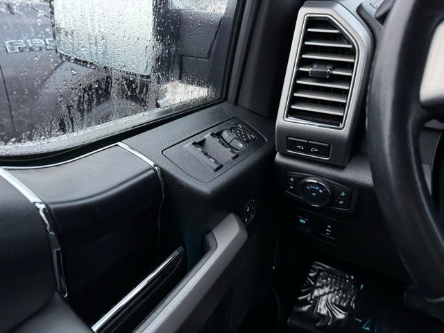 2019 Ford F-150 Platinum w/ Twin Panel Moonroof + Massaging Seats