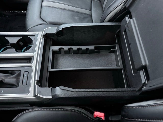 2019 Ford F-150 Platinum w/ Twin Panel Moonroof + Massaging Seats