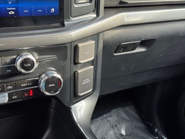 2023 Ford F-150 XLT w/ Twin Panel Moonroof + Trailer Tow Package