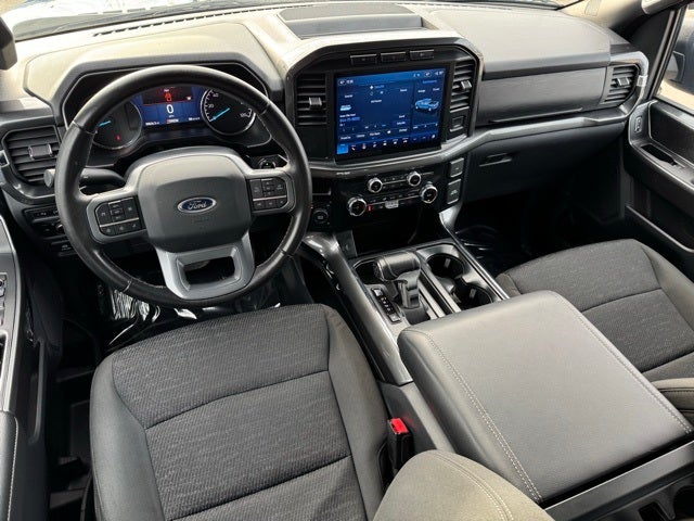 2023 Ford F-150 XLT w/ Intelligent Access + Power Sliding Rear Window