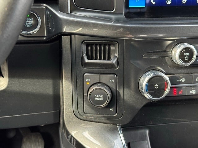 2023 Ford F-150 XLT w/ Intelligent Access + Power Sliding Rear Window