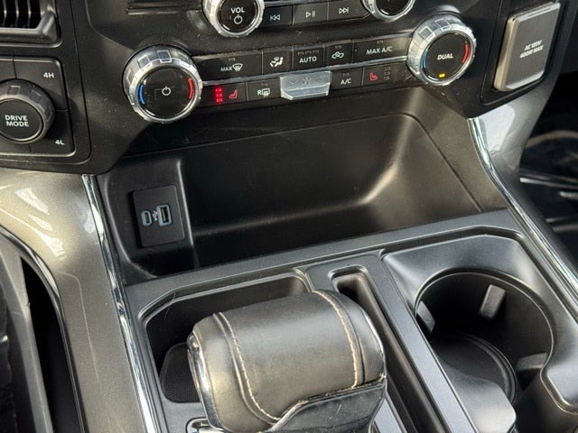 2023 Ford F-150 XLT w/ Intelligent Access + Power Sliding Rear Window