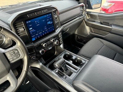 2023 Ford F-150 XLT w/ Intelligent Access + Power Sliding Rear Window