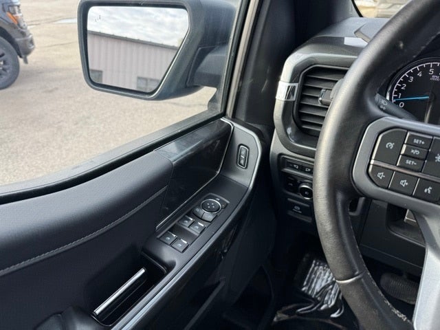 2023 Ford F-150 XLT w/ Intelligent Access + Power Sliding Rear Window