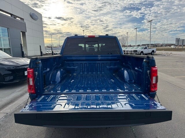 2023 Ford F-150 XLT w/ Intelligent Access + Power Sliding Rear Window