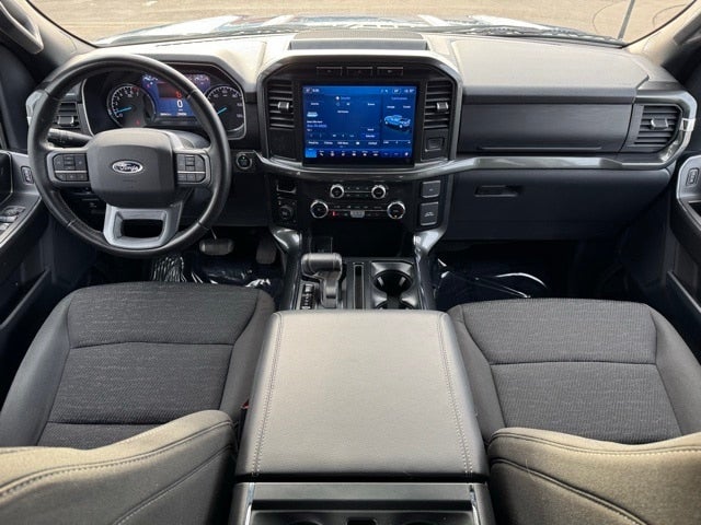 2023 Ford F-150 XLT w/ Intelligent Access + Power Sliding Rear Window