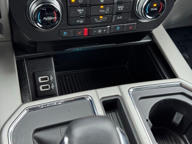 2019 Ford F-150 Lariat w/ Heated Steering Wheel + 157" Wheelbase / 6.5' B