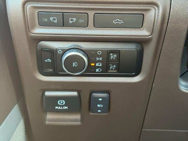 2023 Ford F-150 King Ranch w/ Twin Panel Moonroof + Heated Steering Wheel