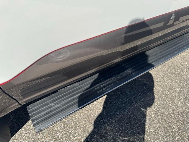 2023 Ford F-150 King Ranch w/ Twin Panel Moonroof + Heated Steering Wheel