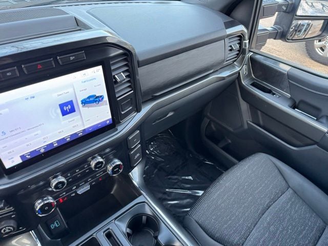 2022 Ford F-150 XLT w/ 360 Camera + 157" Wheelbase / 6.5' Box