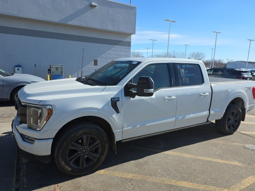 2023 Ford F-150 XLT w/ Heated Steering Wheel + Max Tow / 157" Wheelbas