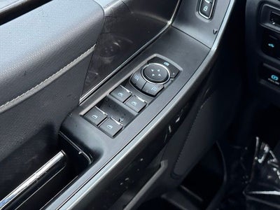 2023 Ford F-150 XLT w/ Twin Panel Moonroof + Max Tow / 157" Wheelbase