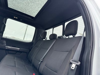 2023 Ford F-150 XLT w/ Twin Panel Moonroof + Max Tow / 157" Wheelbase